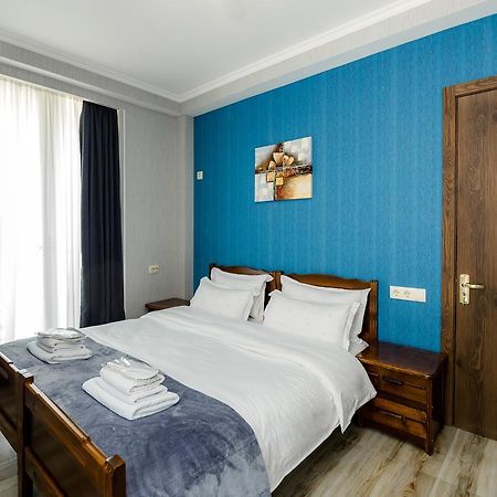 Big Family Guest House Tbilisi Exterior photo