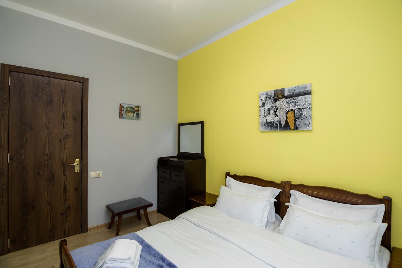 Big Family Guest House Tbilisi Exterior photo