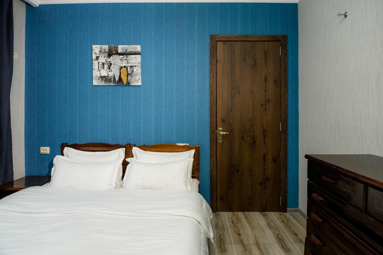 Big Family Guest House Tbilisi Exterior photo