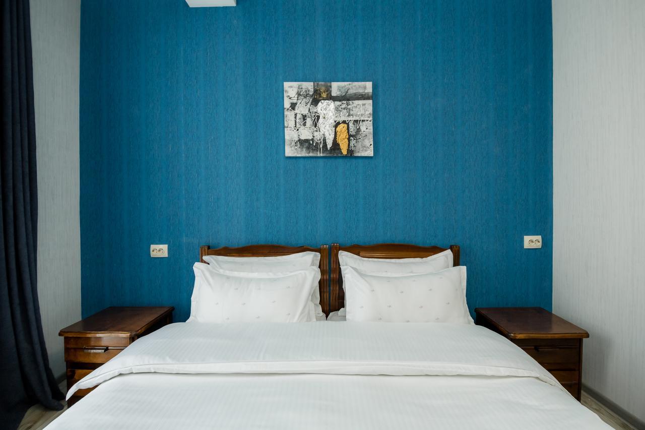Big Family Guest House Tbilisi Exterior photo