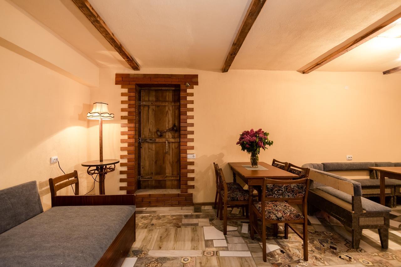 Big Family Guest House Tbilisi Exterior photo
